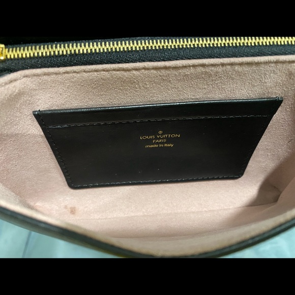 Louis Vuitton Pochette Coussin - Picture 5 of 8